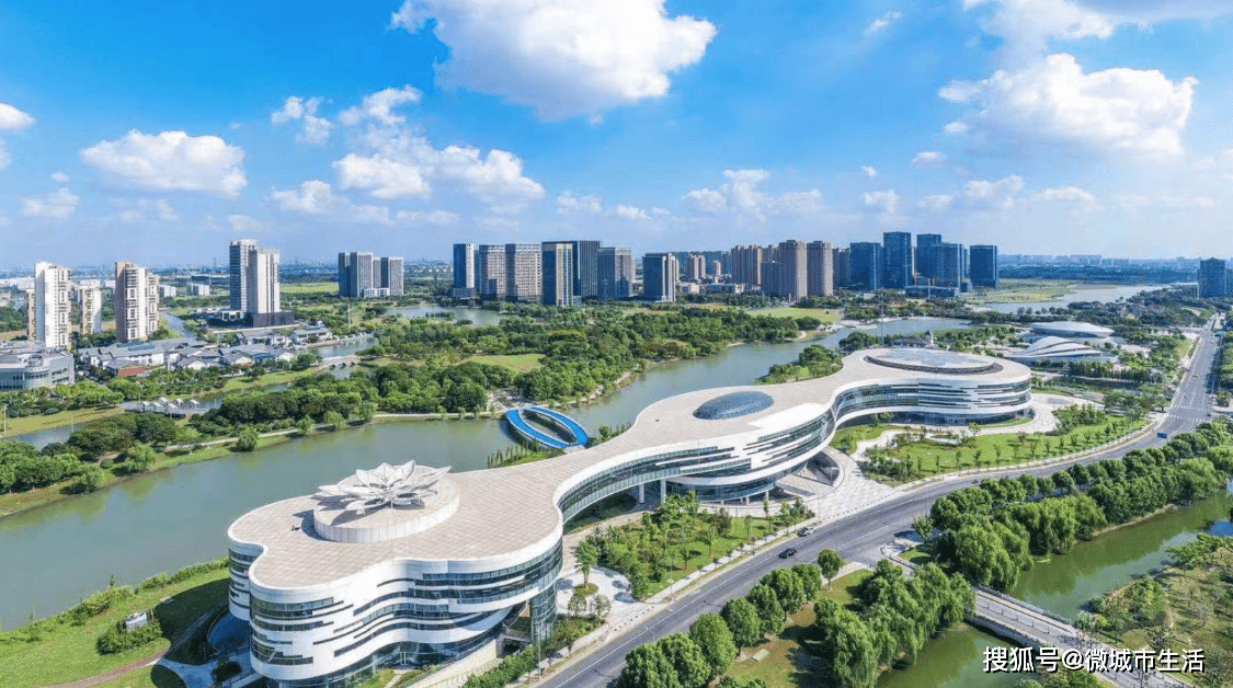 广东省湛江市开发区，繁荣与发展的前沿阵地